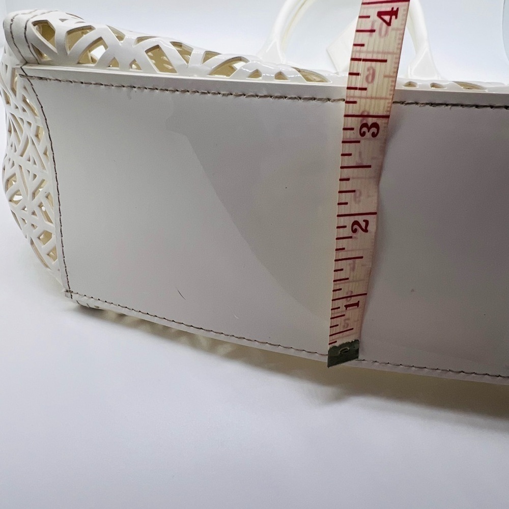 Tory Burch white geometric laser cut out tote bag - Picture 5 of 13